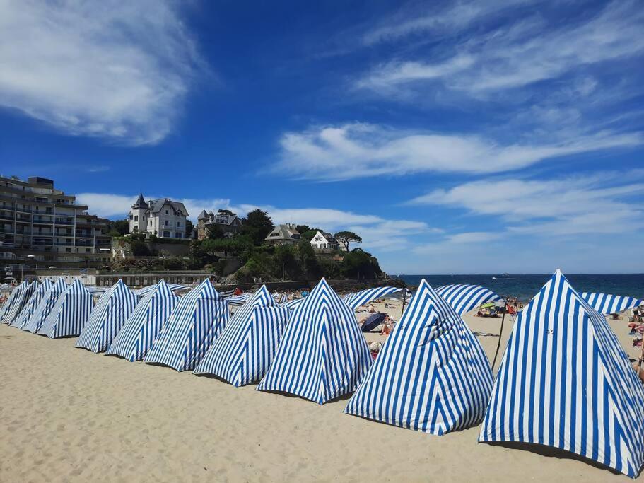 Le Jacaranda-A 2 Min De La Plage, Hyper Centre De Dinard, Vue Mer De La Fenetre Esterno foto